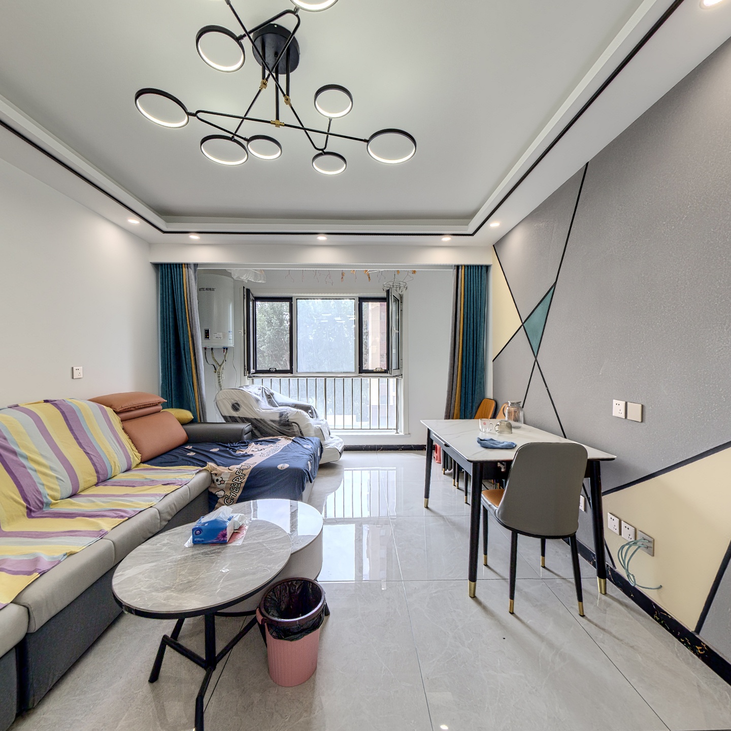 带装修南北三居 环境好 交通方便 公交车直达北京